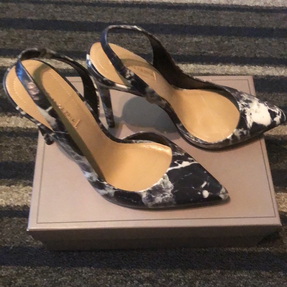 NWB BCBG heeled sandals size 9 - Picture 2 of 5